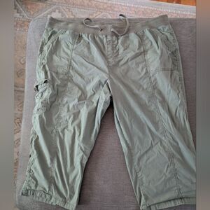 Evans Cargo Capris Light Olive Size 26W